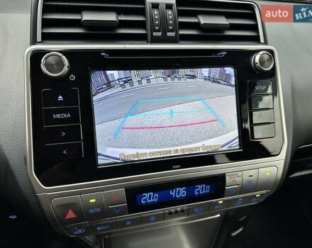 Белый Тойота Ленд Крузер Прадо, объемом двигателя 4 л и пробегом 119 тыс. км за 35450 $, фото 100 на Automoto.ua