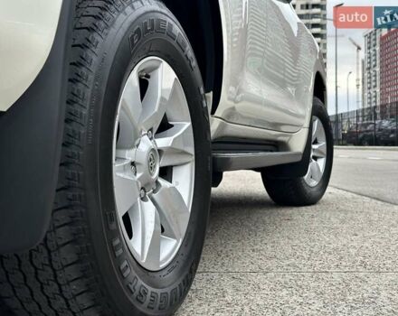 Белый Тойота Ленд Крузер Прадо, объемом двигателя 4 л и пробегом 119 тыс. км за 35450 $, фото 37 на Automoto.ua