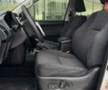 Белый Тойота Ленд Крузер Прадо, объемом двигателя 4 л и пробегом 180 тыс. км за 35125 $, фото 18 на Automoto.ua