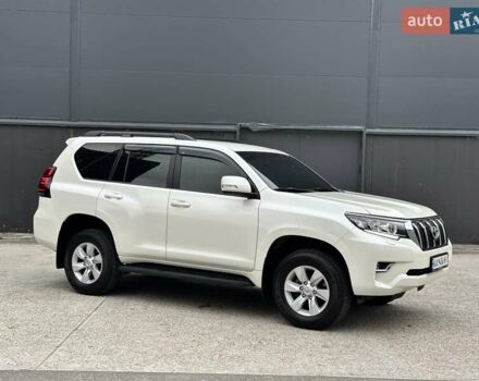 Белый Тойота Ленд Крузер Прадо, объемом двигателя 4 л и пробегом 119 тыс. км за 35450 $, фото 31 на Automoto.ua