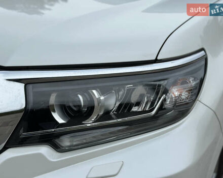 Белый Тойота Ленд Крузер Прадо, объемом двигателя 3.96 л и пробегом 131 тыс. км за 39900 $, фото 20 на Automoto.ua