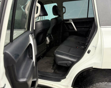 Белый Тойота Ленд Крузер Прадо, объемом двигателя 4 л и пробегом 64 тыс. км за 42900 $, фото 21 на Automoto.ua