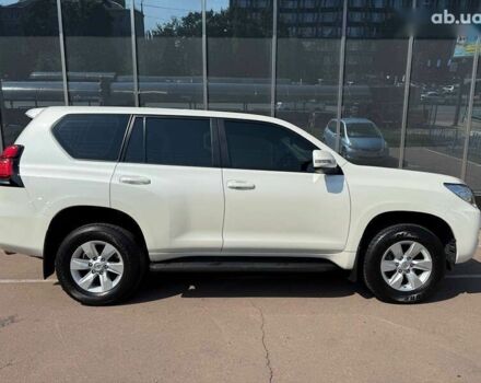 Белый Тойота Ленд Крузер Прадо, объемом двигателя 4 л и пробегом 119 тыс. км за 34950 $, фото 6 на Automoto.ua