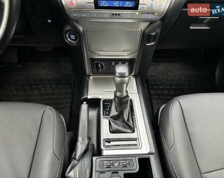 Белый Тойота Ленд Крузер Прадо, объемом двигателя 4 л и пробегом 119 тыс. км за 35450 $, фото 56 на Automoto.ua