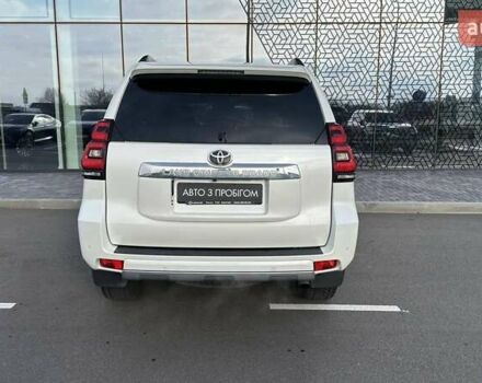 Білий Тойота Ленд Крузер Прадо, об'ємом двигуна 4 л та пробігом 90 тис. км за 39604 $, фото 3 на Automoto.ua