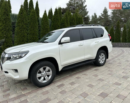 Белый Тойота Ленд Крузер Прадо, объемом двигателя 3.96 л и пробегом 131 тыс. км за 39900 $, фото 5 на Automoto.ua