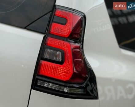 Белый Тойота Ленд Крузер Прадо, объемом двигателя 4 л и пробегом 79 тыс. км за 38700 $, фото 29 на Automoto.ua