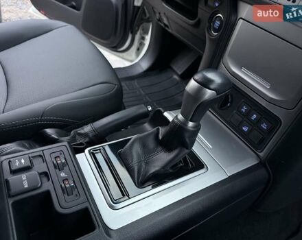 Белый Тойота Ленд Крузер Прадо, объемом двигателя 4 л и пробегом 79 тыс. км за 38700 $, фото 52 на Automoto.ua