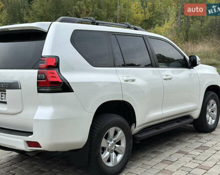 Белый Тойота Ленд Крузер Прадо, объемом двигателя 3.96 л и пробегом 131 тыс. км за 39900 $, фото 9 на Automoto.ua