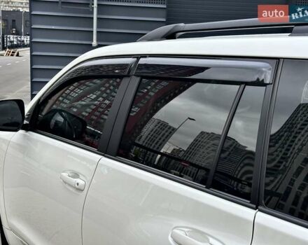 Белый Тойота Ленд Крузер Прадо, объемом двигателя 4 л и пробегом 119 тыс. км за 35450 $, фото 18 на Automoto.ua