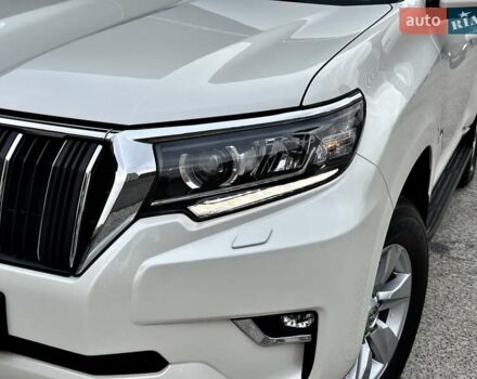 Белый Тойота Ленд Крузер Прадо, объемом двигателя 4 л и пробегом 119 тыс. км за 35450 $, фото 9 на Automoto.ua