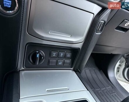 Белый Тойота Ленд Крузер Прадо, объемом двигателя 4 л и пробегом 79 тыс. км за 38700 $, фото 55 на Automoto.ua