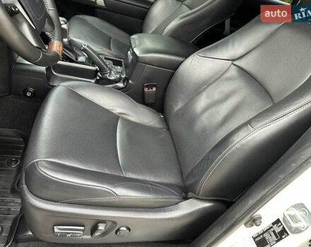 Белый Тойота Ленд Крузер Прадо, объемом двигателя 3.96 л и пробегом 131 тыс. км за 39900 $, фото 32 на Automoto.ua