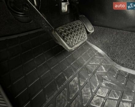 Белый Тойота Ленд Крузер Прадо, объемом двигателя 4 л и пробегом 119 тыс. км за 35450 $, фото 99 на Automoto.ua