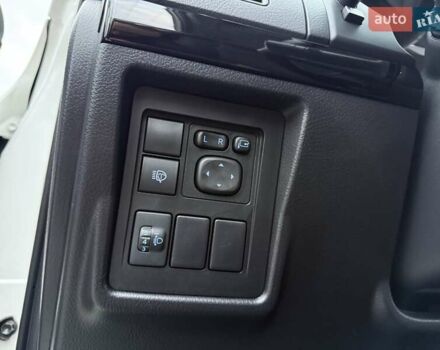 Белый Тойота Ленд Крузер Прадо, объемом двигателя 4 л и пробегом 79 тыс. км за 38700 $, фото 48 на Automoto.ua