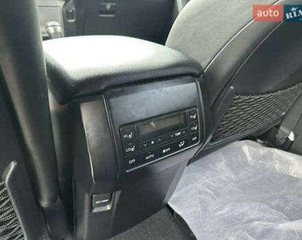 Белый Тойота Ленд Крузер Прадо, объемом двигателя 3.96 л и пробегом 131 тыс. км за 39900 $, фото 35 на Automoto.ua