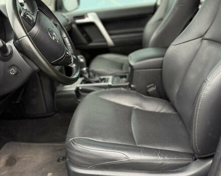 Белый Тойота Ленд Крузер Прадо, объемом двигателя 4 л и пробегом 64 тыс. км за 42900 $, фото 11 на Automoto.ua