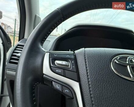 Белый Тойота Ленд Крузер Прадо, объемом двигателя 4 л и пробегом 79 тыс. км за 38700 $, фото 57 на Automoto.ua