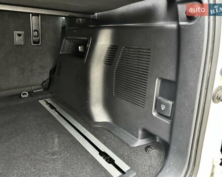 Белый Тойота Ленд Крузер Прадо, объемом двигателя 4 л и пробегом 119 тыс. км за 35450 $, фото 78 на Automoto.ua