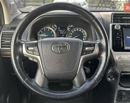 Білий Тойота Ленд Крузер Прадо, об'ємом двигуна 4 л та пробігом 90 тис. км за 39604 $, фото 8 на Automoto.ua