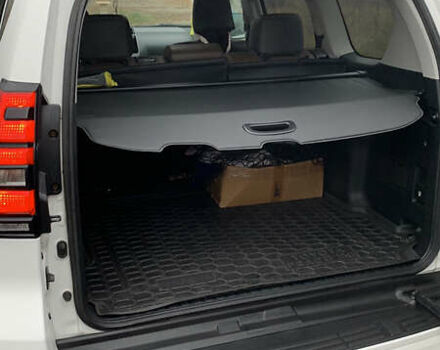 Белый Тойота Ленд Крузер Прадо, объемом двигателя 3.96 л и пробегом 71 тыс. км за 49999 $, фото 18 на Automoto.ua