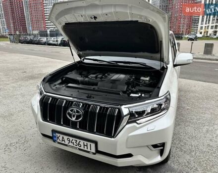 Белый Тойота Ленд Крузер Прадо, объемом двигателя 4 л и пробегом 119 тыс. км за 35450 $, фото 89 на Automoto.ua