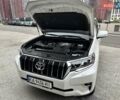 Белый Тойота Ленд Крузер Прадо, объемом двигателя 4 л и пробегом 119 тыс. км за 35450 $, фото 89 на Automoto.ua
