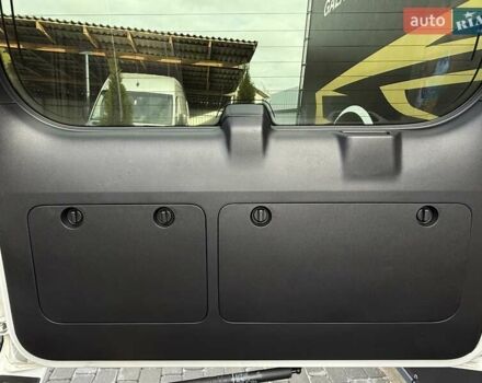 Белый Тойота Ленд Крузер Прадо, объемом двигателя 2.76 л и пробегом 141 тыс. км за 38500 $, фото 61 на Automoto.ua