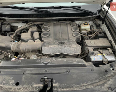 Белый Тойота Ленд Крузер Прадо, объемом двигателя 3.96 л и пробегом 71 тыс. км за 49999 $, фото 10 на Automoto.ua