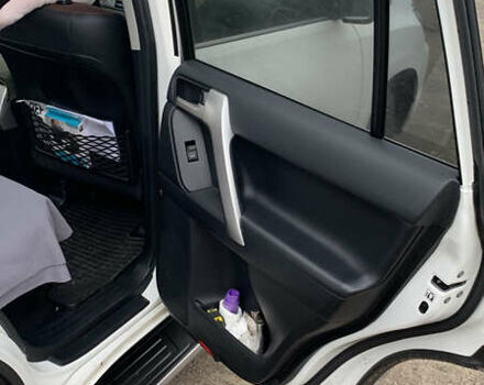 Белый Тойота Ленд Крузер Прадо, объемом двигателя 3.96 л и пробегом 71 тыс. км за 49999 $, фото 20 на Automoto.ua