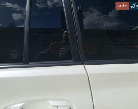 Білий Тойота Ленд Крузер Прадо, об'ємом двигуна 3.96 л та пробігом 103 тис. км за 42000 $, фото 3 на Automoto.ua