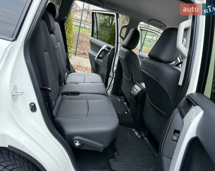 Белый Тойота Ленд Крузер Прадо, объемом двигателя 4 л и пробегом 79 тыс. км за 38700 $, фото 44 на Automoto.ua