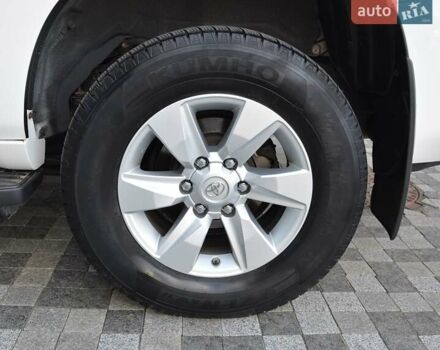 Белый Тойота Ленд Крузер Прадо, объемом двигателя 4 л и пробегом 140 тыс. км за 36500 $, фото 9 на Automoto.ua