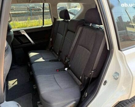 Белый Тойота Ленд Крузер Прадо, объемом двигателя 4 л и пробегом 119 тыс. км за 34950 $, фото 14 на Automoto.ua