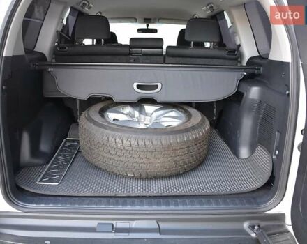 Белый Тойота Ленд Крузер Прадо, объемом двигателя 4 л и пробегом 140 тыс. км за 36500 $, фото 8 на Automoto.ua