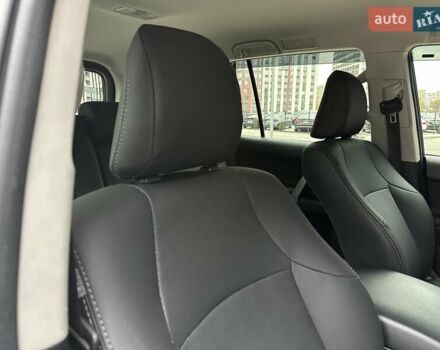 Белый Тойота Ленд Крузер Прадо, объемом двигателя 4 л и пробегом 119 тыс. км за 35450 $, фото 64 на Automoto.ua