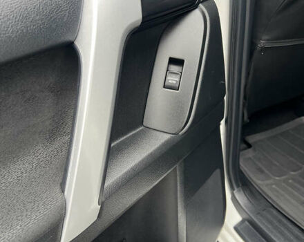 Белый Тойота Ленд Крузер Прадо, объемом двигателя 2.76 л и пробегом 146 тыс. км за 35000 $, фото 12 на Automoto.ua