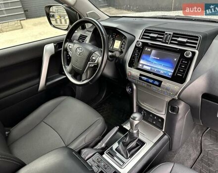 Белый Тойота Ленд Крузер Прадо, объемом двигателя 4 л и пробегом 119 тыс. км за 35450 $, фото 68 на Automoto.ua