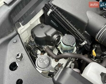 Белый Тойота Ленд Крузер Прадо, объемом двигателя 4 л и пробегом 119 тыс. км за 35450 $, фото 91 на Automoto.ua