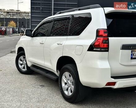 Белый Тойота Ленд Крузер Прадо, объемом двигателя 4 л и пробегом 119 тыс. км за 35450 $, фото 16 на Automoto.ua