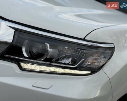 Белый Тойота Ленд Крузер Прадо, объемом двигателя 4 л и пробегом 79 тыс. км за 38700 $, фото 26 на Automoto.ua