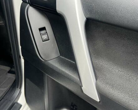 Белый Тойота Ленд Крузер Прадо, объемом двигателя 2.76 л и пробегом 146 тыс. км за 35000 $, фото 15 на Automoto.ua