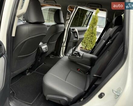 Белый Тойота Ленд Крузер Прадо, объемом двигателя 2.76 л и пробегом 141 тыс. км за 38500 $, фото 33 на Automoto.ua