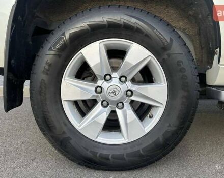 Білий Тойота Ленд Крузер Прадо, об'ємом двигуна 4 л та пробігом 90 тис. км за 39604 $, фото 13 на Automoto.ua