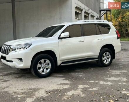 Белый Тойота Ленд Крузер Прадо, объемом двигателя 3.96 л и пробегом 103 тыс. км за 39500 $, фото 1 на Automoto.ua
