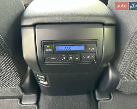 Белый Тойота Ленд Крузер Прадо, объемом двигателя 2.8 л и пробегом 77 тыс. км за 38500 $, фото 15 на Automoto.ua