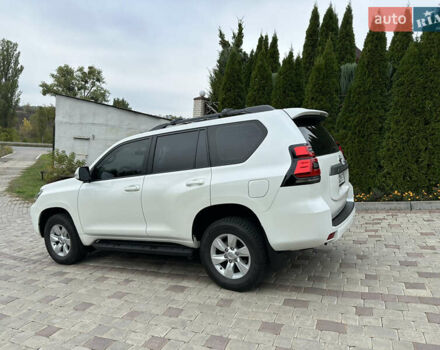 Белый Тойота Ленд Крузер Прадо, объемом двигателя 3.96 л и пробегом 131 тыс. км за 39900 $, фото 7 на Automoto.ua