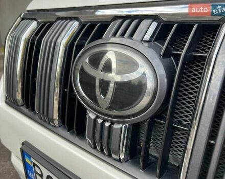 Белый Тойота Ленд Крузер Прадо, объемом двигателя 3.96 л и пробегом 103 тыс. км за 39500 $, фото 14 на Automoto.ua