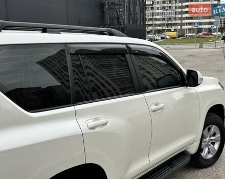 Белый Тойота Ленд Крузер Прадо, объемом двигателя 4 л и пробегом 119 тыс. км за 35450 $, фото 36 на Automoto.ua