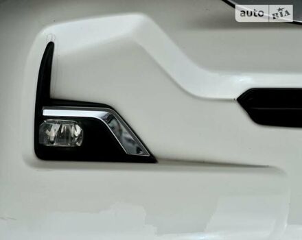 Білий Тойота Ленд Крузер Прадо, об'ємом двигуна 4 л та пробігом 62 тис. км за 40800 $, фото 51 на Automoto.ua